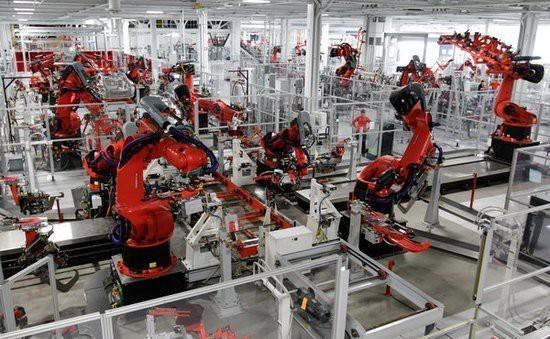 效益或效果工厂自动化并不仅仅只是单纯引入机器人,它还包括自动控制